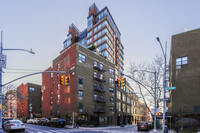 303 W 10th St in New York, NY - Foto de edificio - Building Photo