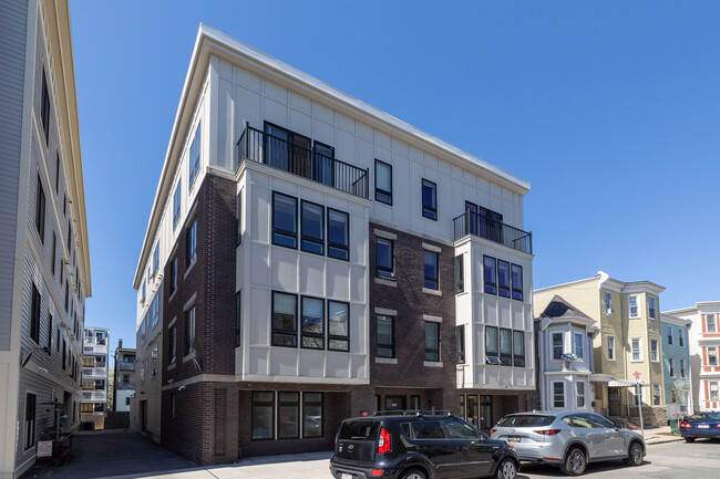 194 Havre St in Boston, MA - Building Photo - Building Photo