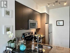 88 Sheppard Ave E in Toronto, ON - Building Photo - Building Photo