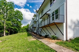 400 Gallery Ln in Chattanooga, TN - Building Photo - Building Photo