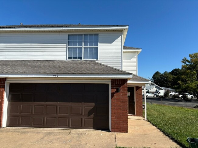 954-956 N Daisy Ln in Fayetteville, AR - Building Photo - Building Photo