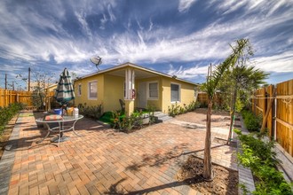 Arts Village Apartments in Las Vegas, NV - Building Photo - Building Photo