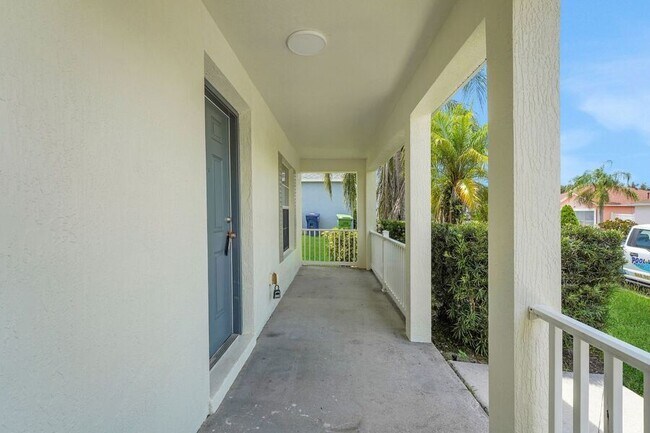502 Reddicks Cir in Winter Haven, FL - Building Photo - Building Photo