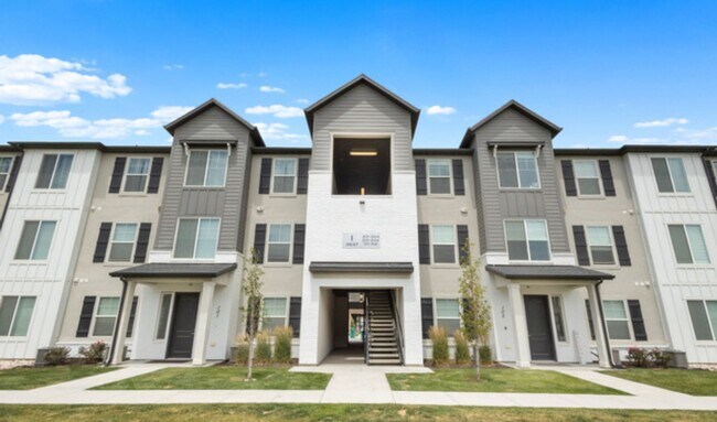 3717 W 1500 N in Lehi, UT - Building Photo - Building Photo