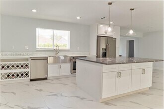 465 NW 11th St in Boca Raton, FL - Building Photo - Building Photo