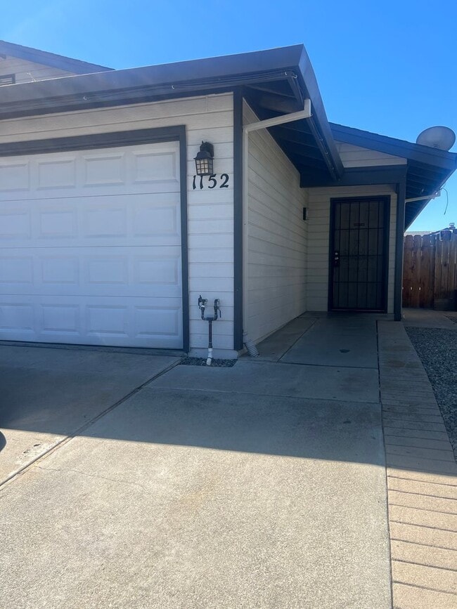 property at 1152 Johnson Ct