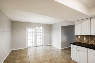 5961 NW 14th Ct in Sunrise, FL - Building Photo - Building Photo