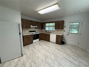 8035 E Gospel Island Rd in Inverness, FL - Building Photo - Building Photo