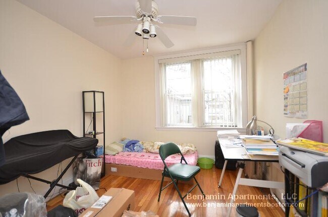 property at 5 Barrows St