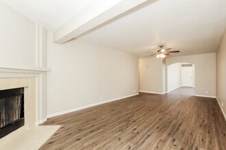 23837 N 40th Dr in Glendale, AZ - Building Photo - Building Photo