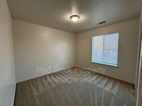 1497 Pleasant Ct in Merced, CA - Building Photo - Building Photo