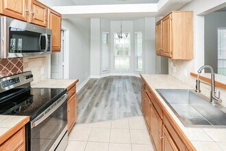 4910 Green Hollow Dr in Arlington, TX - Building Photo - Building Photo