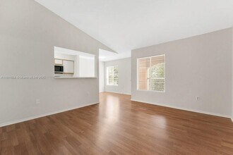 2321 NW 33rd St in Oakland Park, FL - Building Photo - Building Photo