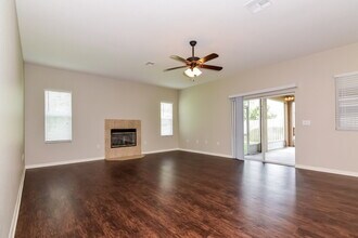 3677 Sandhill Crane Dr in Lakeland, FL - Foto de edificio - Building Photo