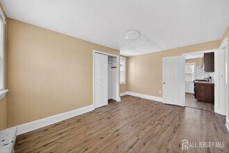 1167 Green St in Woodbridge Township, NJ - Building Photo - Building Photo