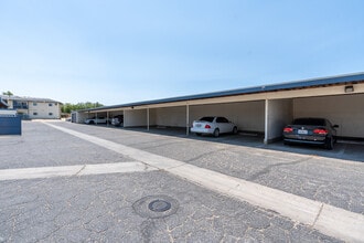 Cedar Ridge Apartments in Lancaster, CA - Building Photo - Building Photo