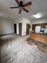 238 W Main St, Unit 2 in Marshall, MN - Building Photo
