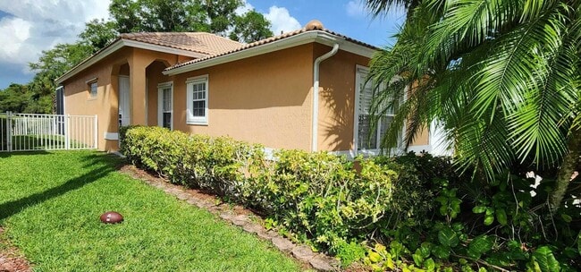 146 Prestige Dr in Royal Palm Beach, FL - Building Photo - Building Photo