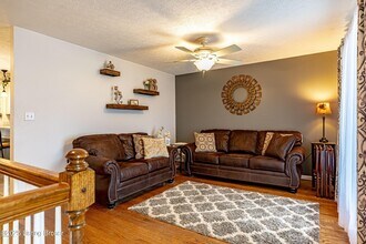 11604 Leemont Dr in Louisville, KY - Building Photo - Building Photo