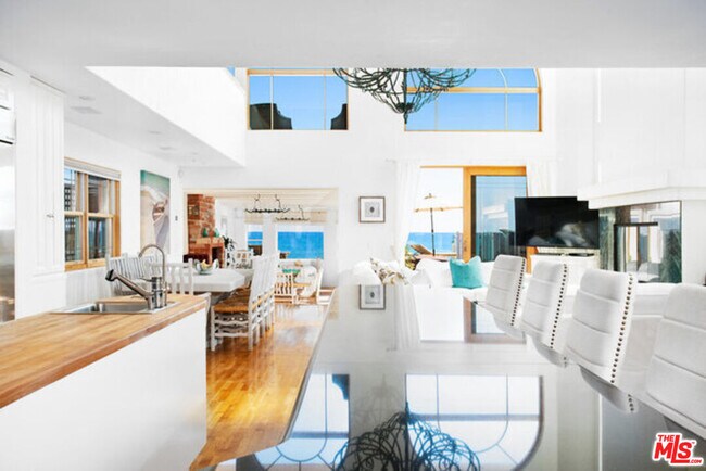 23620 MALIBU COLONY Rd in Malibu, CA - Building Photo - Building Photo