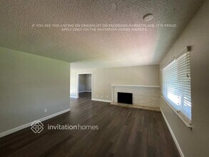 9035 Sutters Gold Dr in Sacramento, CA - Foto de edificio - Building Photo