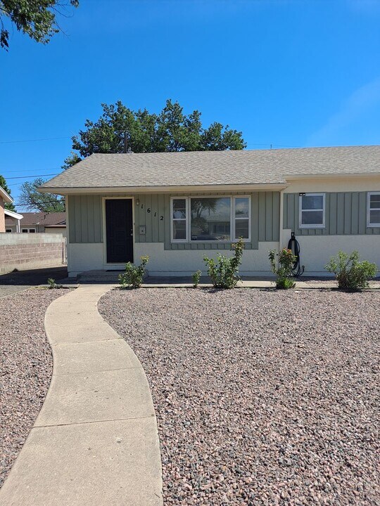 1612 Garwood Dr in Pueblo, CO - Foto de edificio
