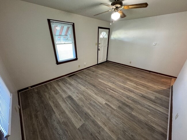 1038 Seelbach Ave in Louisville, KY - Building Photo - Building Photo