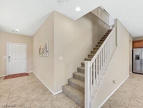 9122 Island Wolf Ave in Las Vegas, NV - Building Photo - Building Photo
