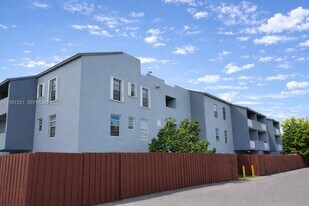 1755 W 60th St, Unit D212 in Hialeah, FL - Building Photo