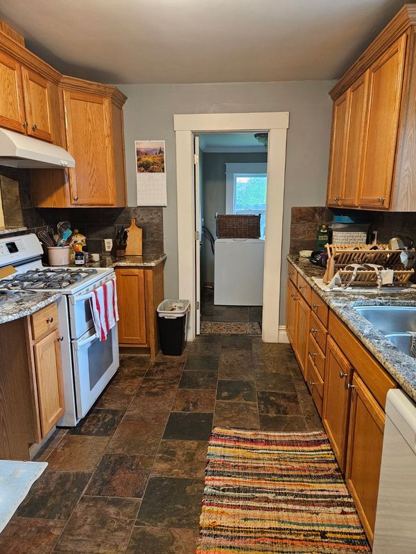 property at 303 N 4th St