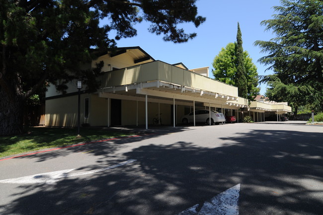 Westcliffe Trail in Walnut Creek, CA - Foto de edificio - Building Photo