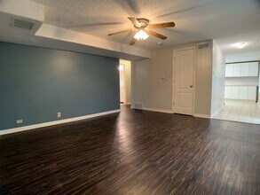 1014 66th St in Windsor Heights, IA - Building Photo - Building Photo