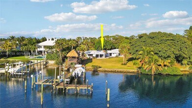 19655 N Riverside Dr in Jupiter, FL - Building Photo - Building Photo