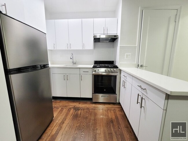 NO FEE One Bed in Midtown East! Won't Stay in New York, NY - Building Photo - Building Photo