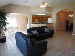 14715 Chapelbrook Ln in Houston, TX - Building Photo - Building Photo