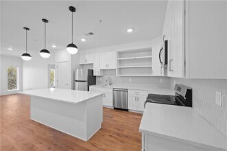 456 Flat Shoals Ave SE in Atlanta, GA - Building Photo - Building Photo