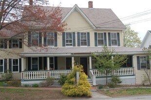 5 Berry Ct, Unit 5A in Milford, NH - Building Photo