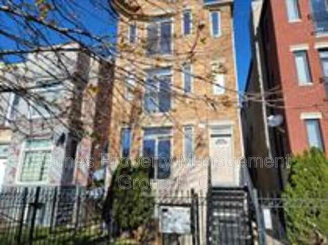 property at 3112 W Monroe St