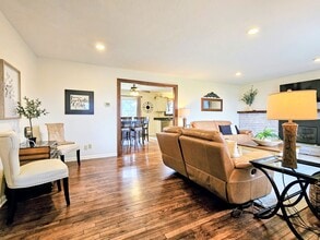 1329 Landisville Rd in Manheim, PA - Building Photo - Building Photo