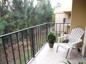 10403 N Kendall Dr, Unit A208 in Miami, FL - Foto de edificio - Building Photo