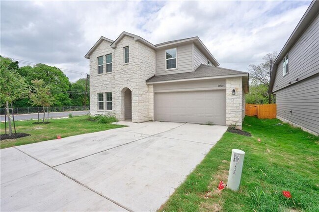 14500 Fitzgibbon Dr in Austin, TX - Building Photo - Building Photo
