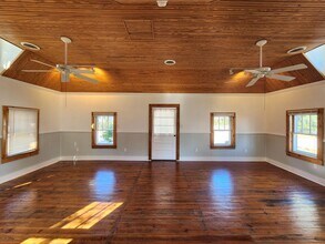 217 S Walnut St in Swansboro, NC - Building Photo - Building Photo