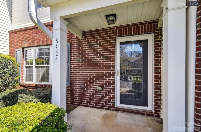 8435 Big Creek Ct in Matthews, NC - Building Photo - Building Photo