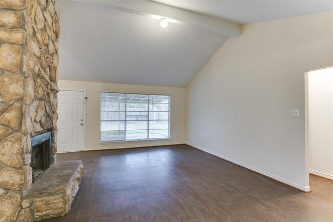 14118 Bay Gardens Dr in Sugar Land, TX - Building Photo - Building Photo