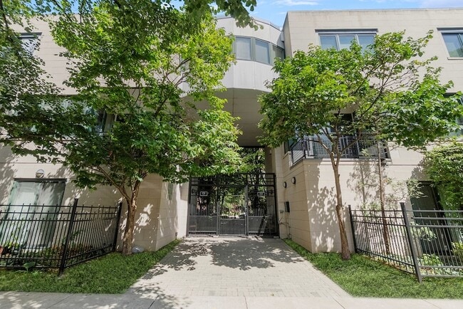 1716 E 54th St in Chicago, IL - Foto de edificio - Building Photo