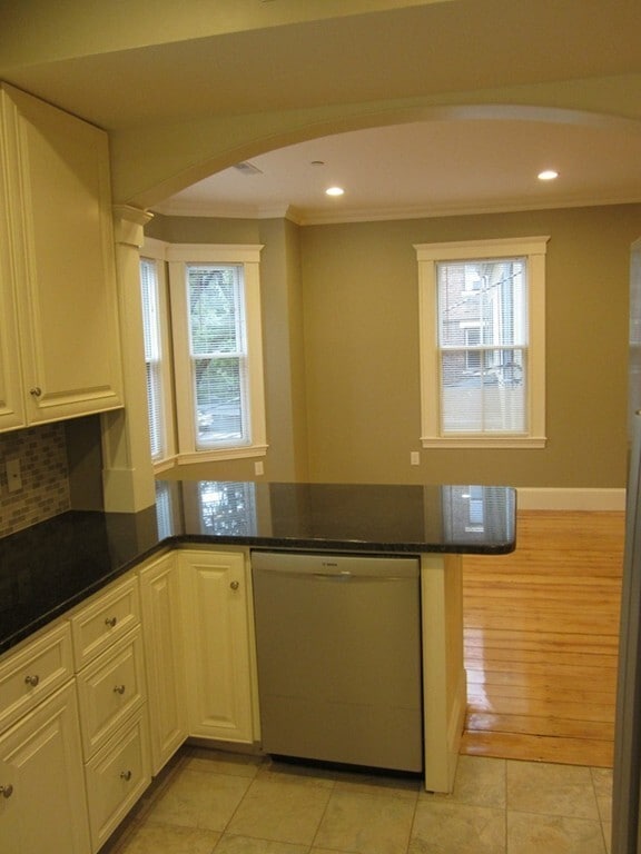 6 Centre St, Unit 1 in Cambridge, MA - Building Photo - Building Photo