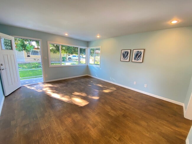 3800 Jefferson St in Carlsbad, CA - Foto de edificio - Building Photo