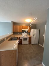 234 Swaying Pine Ct in Crestview, FL - Building Photo - Building Photo