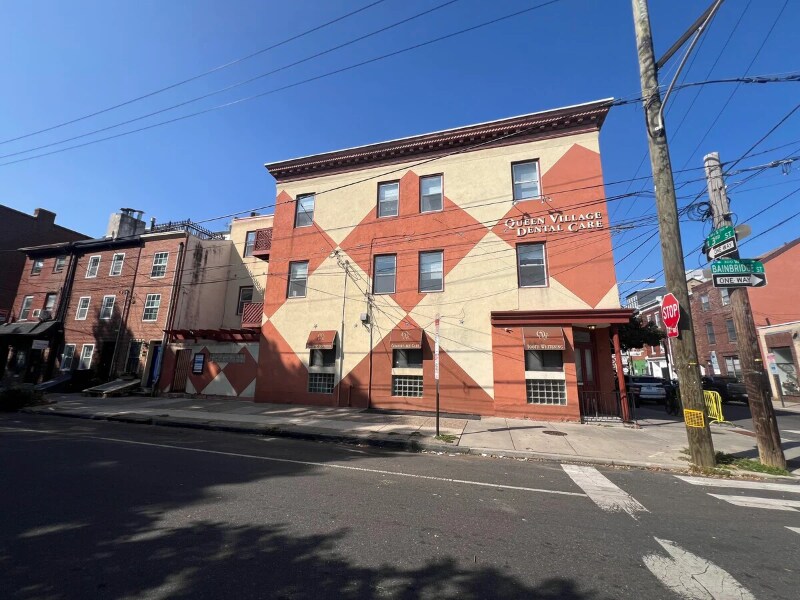 301 Bainbridge St in Philadelphia, PA - Building Photo