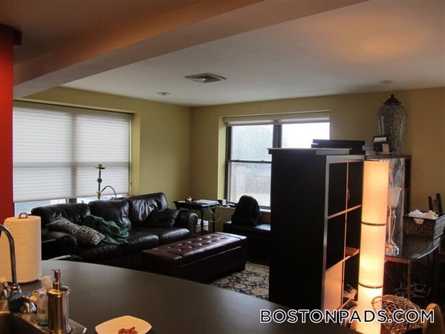 197 Sidney St in Cambridge, MA - Foto de edificio - Building Photo